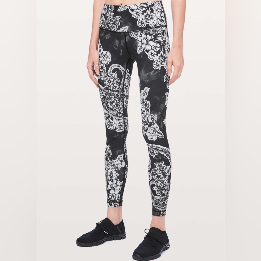 Lululemon Wunder Under High Rise Legging size 6 Painted Paisley